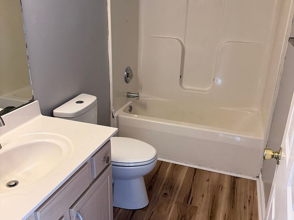 1st image of 858 Copperfield Dr #858