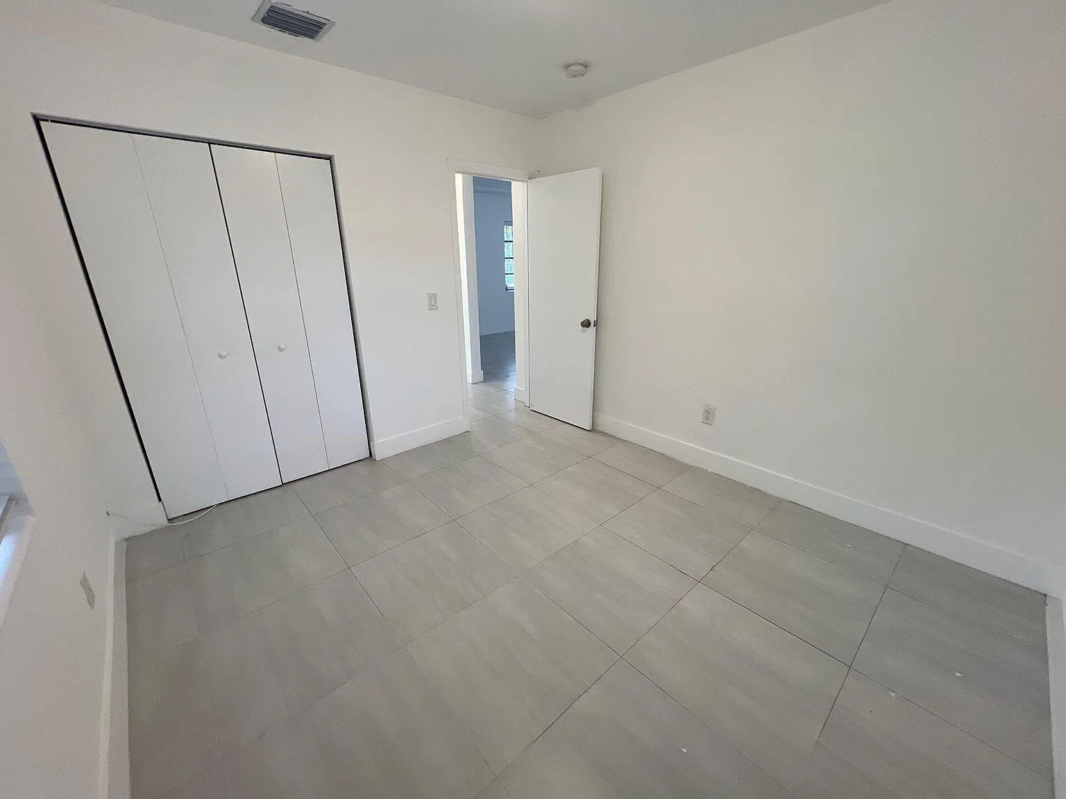 2 bed, 1.0 bath, 1120 sqft, $2,195 — Photo 3