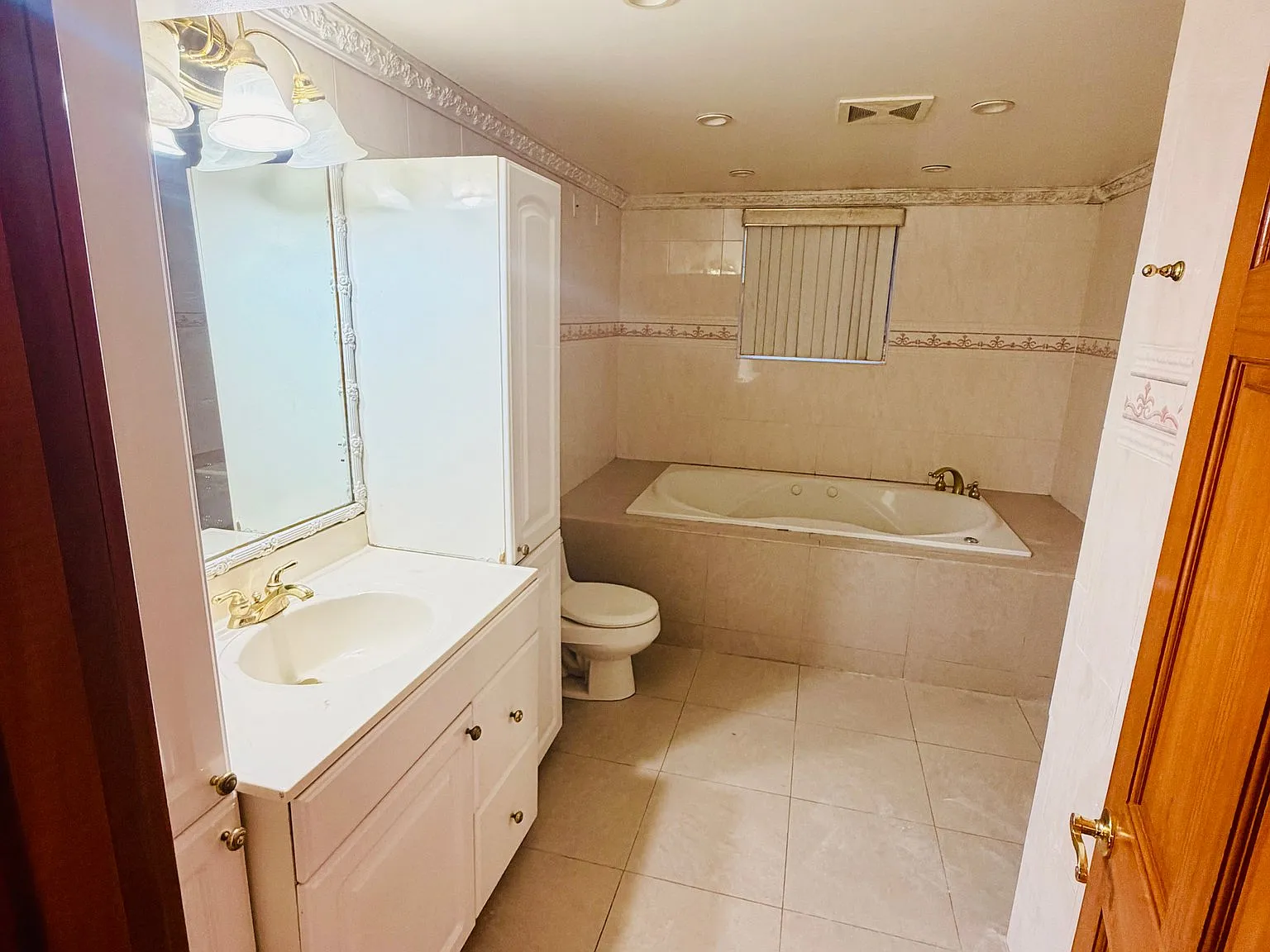 Fully Ventilated 2-Bedroom Basement Property 5 Witmer Court, Islandia, Ny 11749 — Photo 2