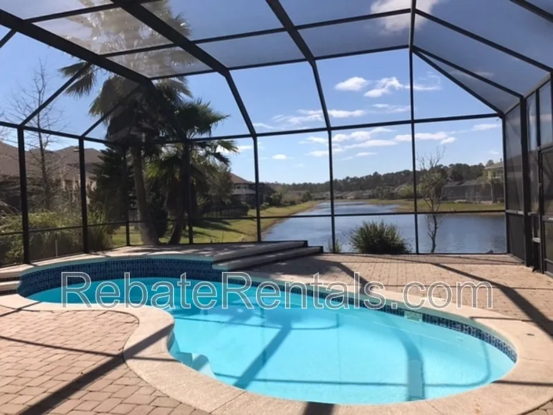 5 bed, 3.5 bath, 3201 sqft, $3,895 — Photo 1