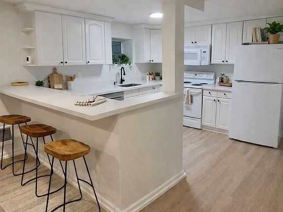 5th image of 214 S 32nd St #A
