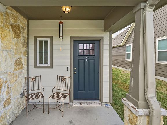 2nd image of 3011 Stevens Dr