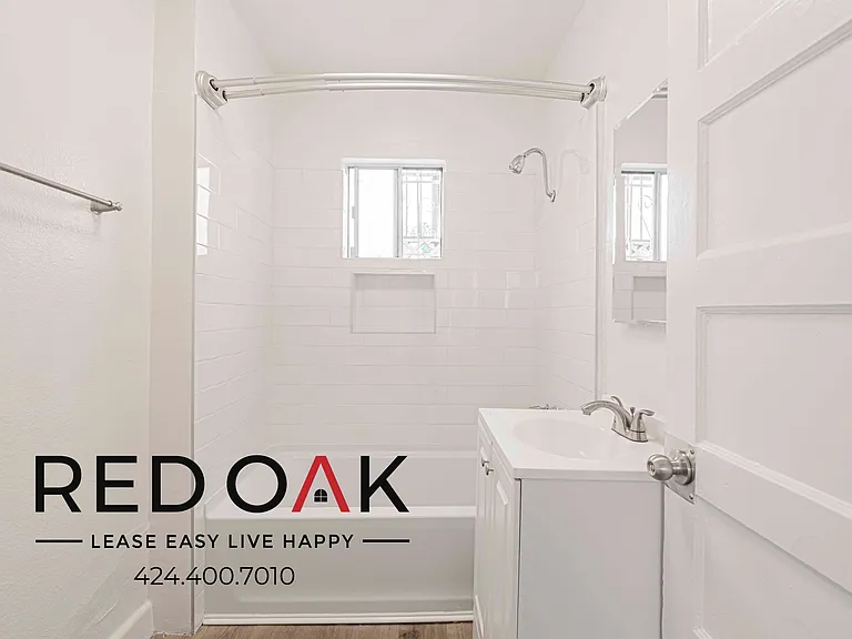 5217 Virginia Ave #5221-1/2 — Photo 17