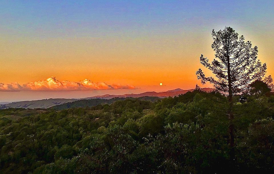 Sunset / moonrise view