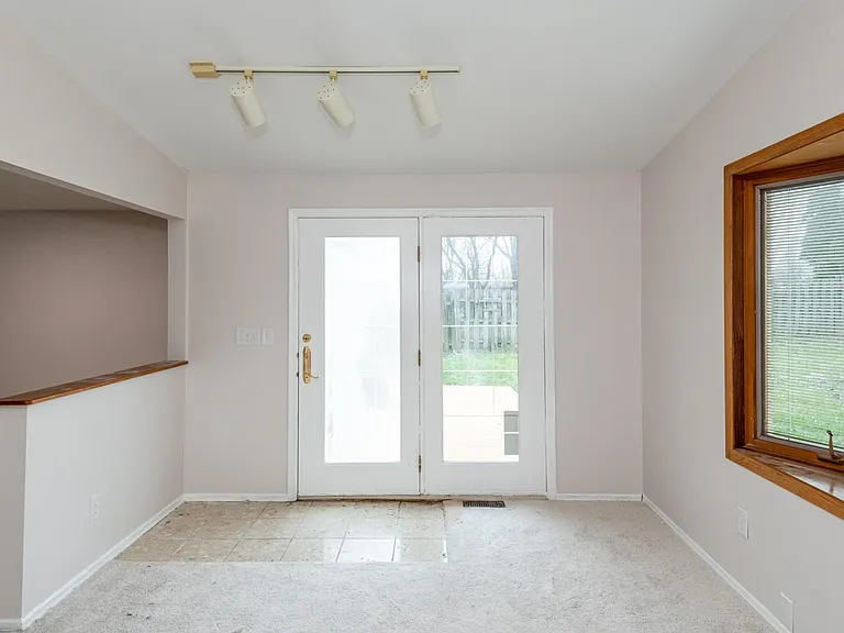6757 Summerdale Dr — Photo 18