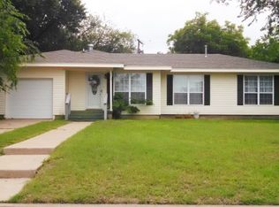 119 Hillcrest Dr, Gatesville, TX 76528