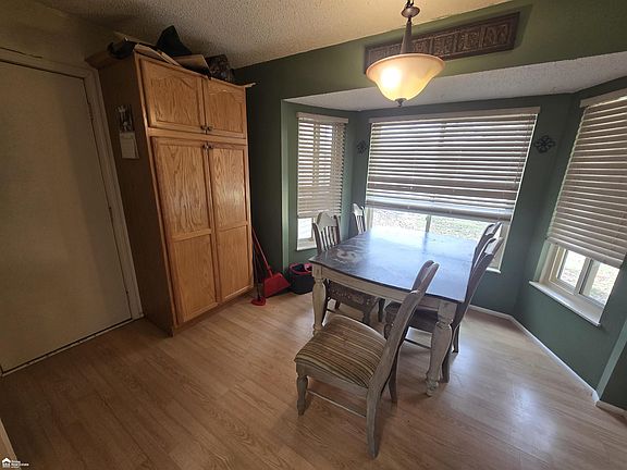 5th image of 620 Carpenter Rd