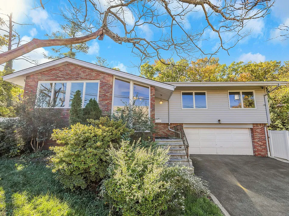 34 Sherwood Ave