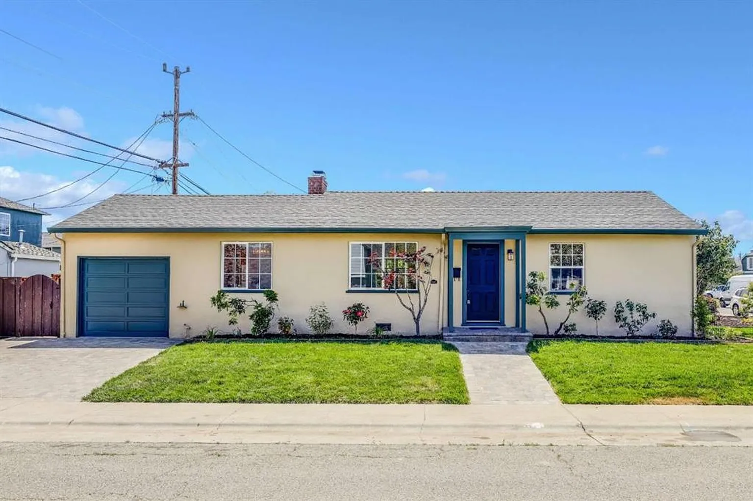 948 E Grant Pl photo 1