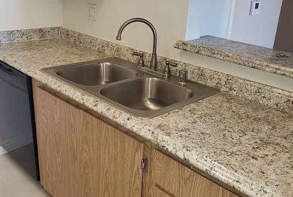3rd image of 321 S 6th St APT 309