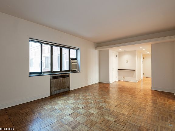 5th image of 5040 N Marine Dr APT D2