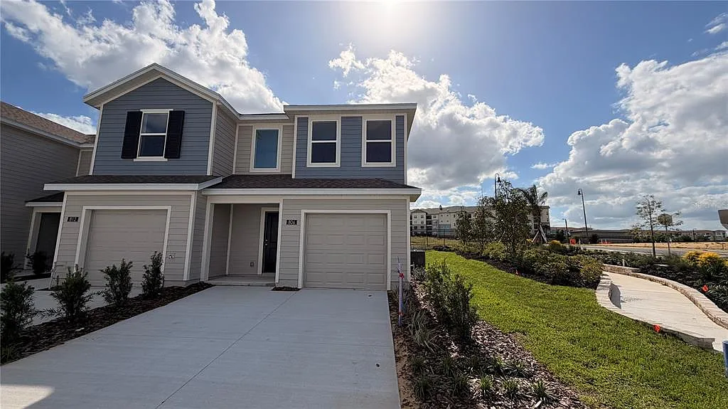 3 bed, 2.5 bath, 1423 sqft, $2,200 — Photo 2