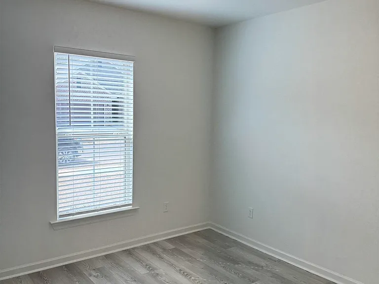 16702 Ted Childs Dr — Photo 24