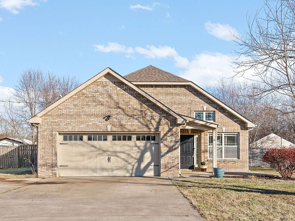 1st image of 307 Needmore Ct