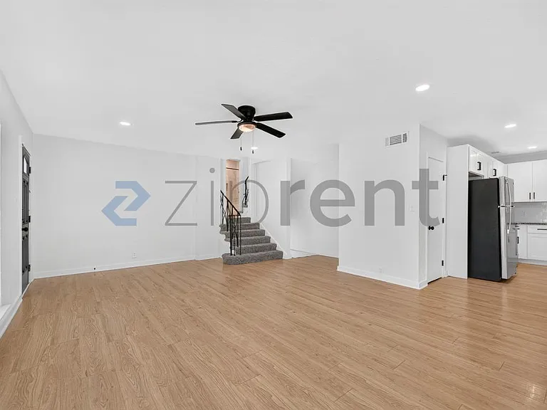 1319 Lynn Haven Ave — Photo 7