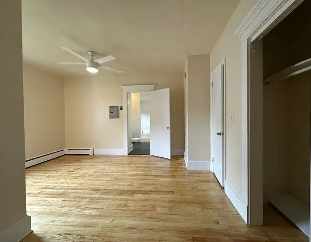 1 bed, 1.0 bath, 800 sqft, $1,550 — Photo 2