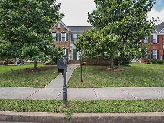 5th image of 7104 Village Field Pl