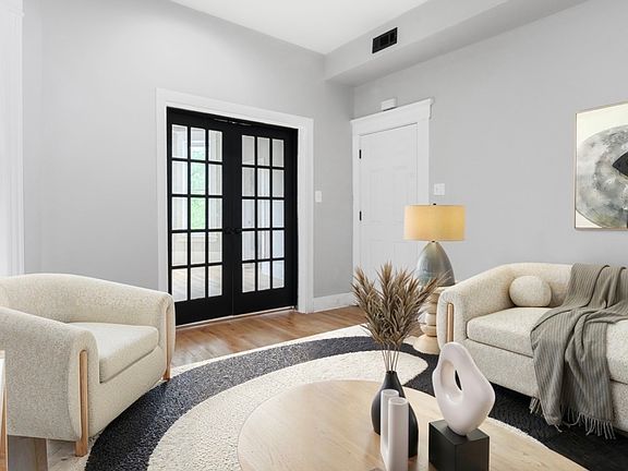 3rd image of 6923 S Vernon Ave #2
