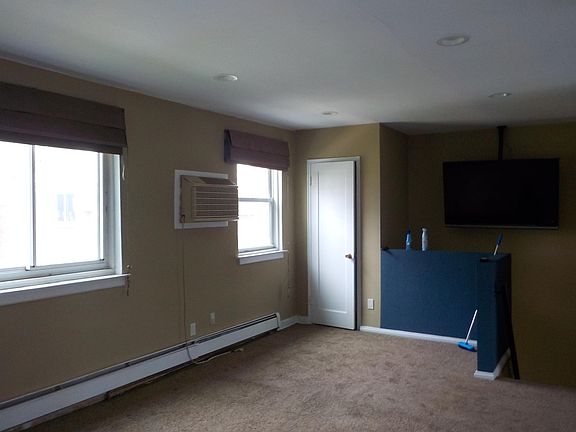 2nd image of 24711 77th Cres Floor 2