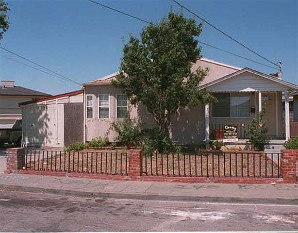 1st image of 568 W Ramos Ave