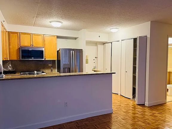 4th image of 1399 Park Ave #204