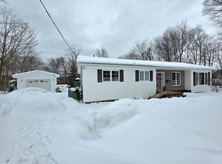 102 Maple Blvd, Colchester, NS B2N4N3