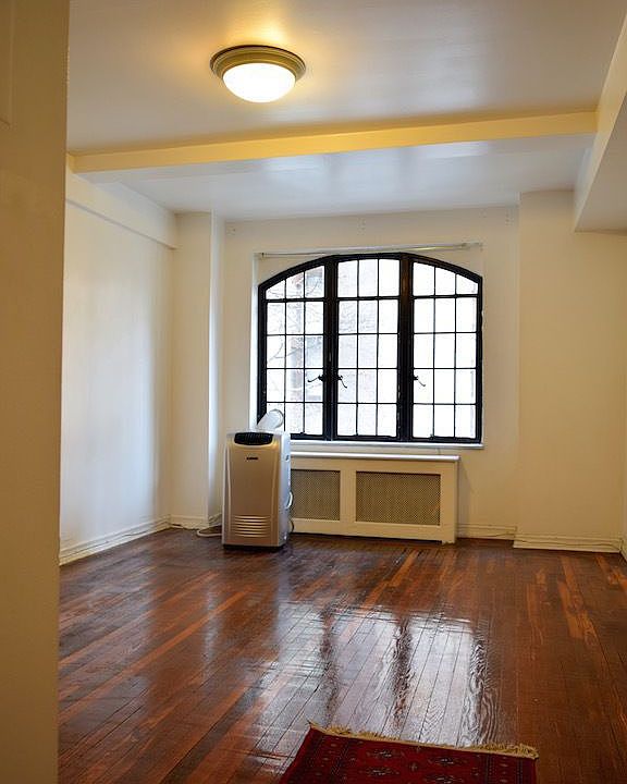 1st image of 312 E 42nd St #208