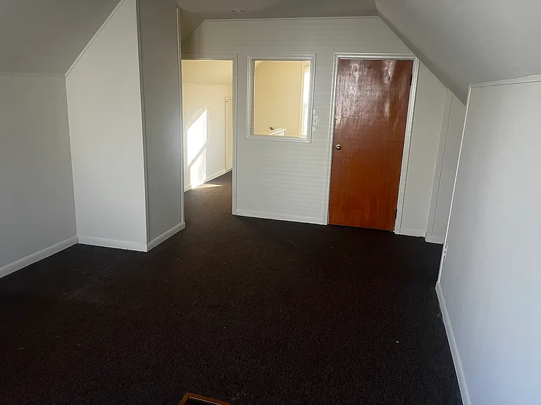 15830 Beaverland St — Photo 10