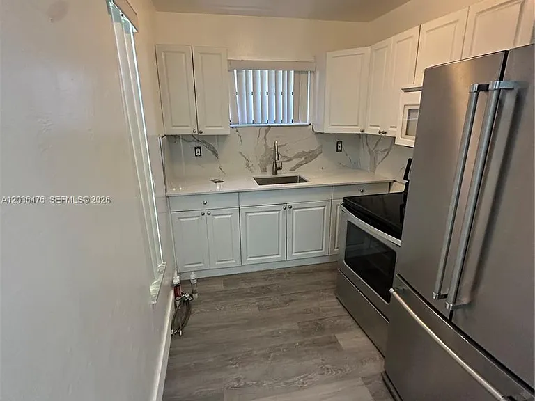 1670 Harding St #A — Photo 2