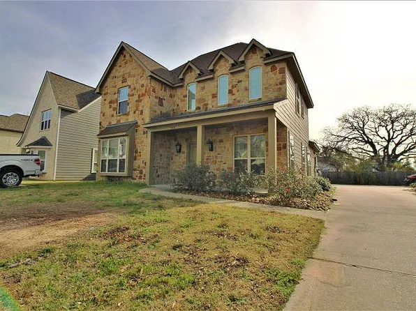 104 Richards St, College Station, TX 77840