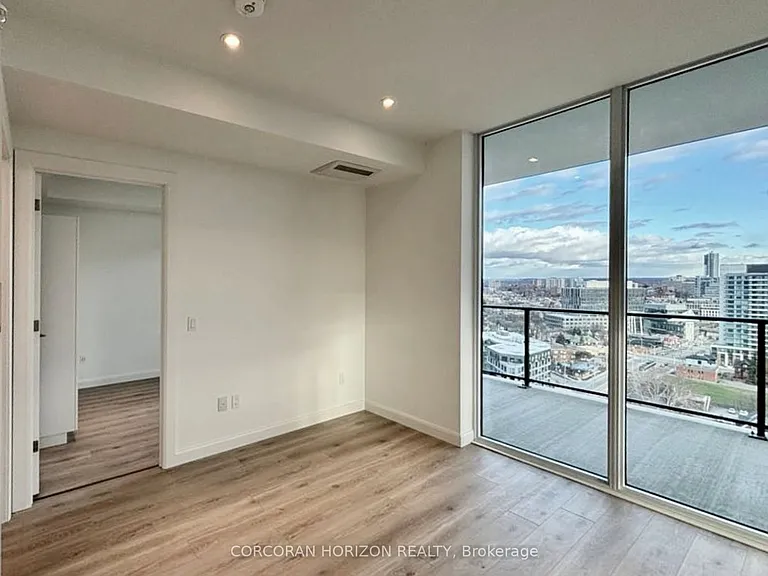 741 King St W #912 — Photo 11