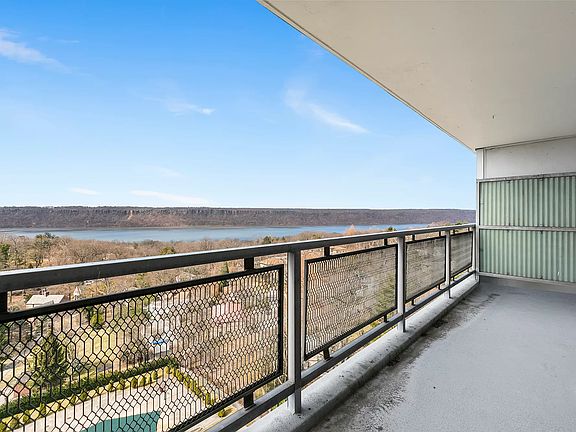 4th image of 4705 Henry Hudson Pkwy #14B