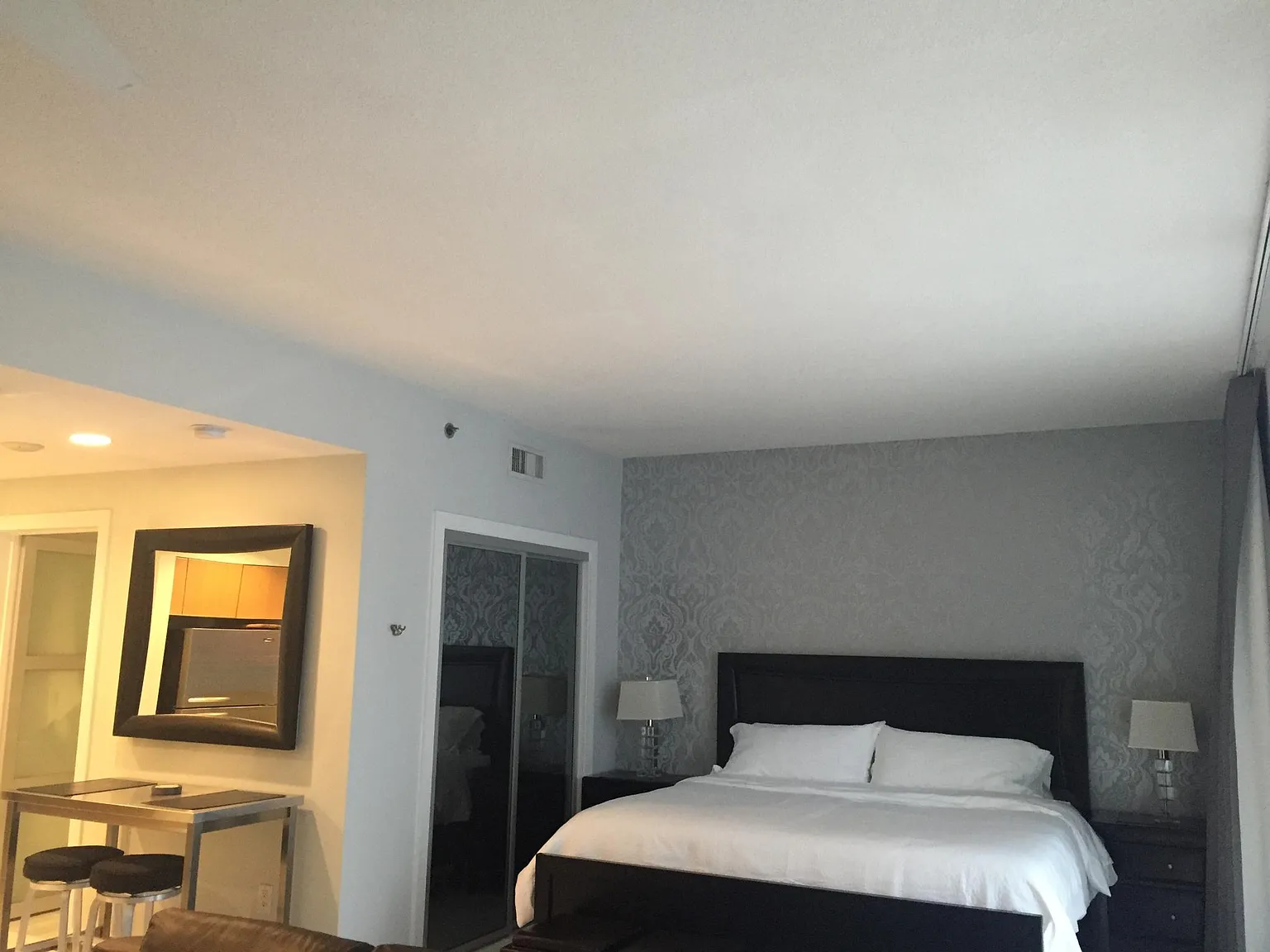 Studio, 601 sqft, $2,500 — Photo 4