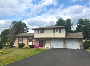 240 Conyngham Drums Rd, Sugarloaf, PA 18249