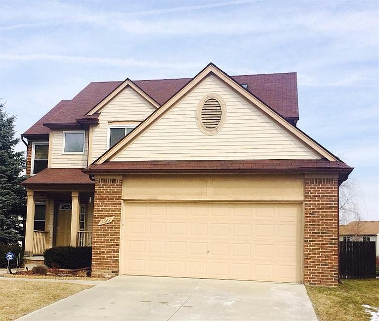 2nd image of 7667 Roxbury Dr