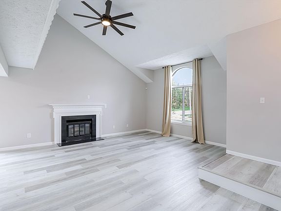 5th image of 9303 Golden Oaks W