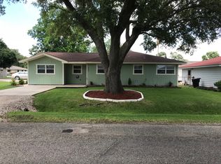 303 S 5th St, Nederland, TX 77627