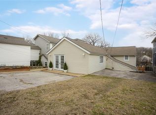 8 U St, Lake Lotawana, MO 64086