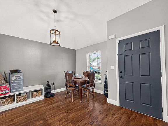 5th image of 720 Springwood Dr