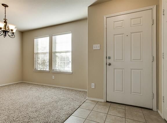 5th image of 14812 Hunter Dr