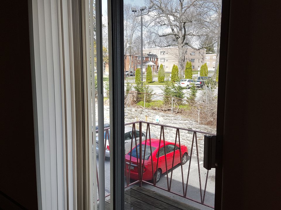 2nd image of 3854 Garrett Rd APT 17