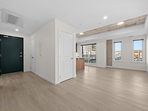 4th image of 22 Dawson St #1564995