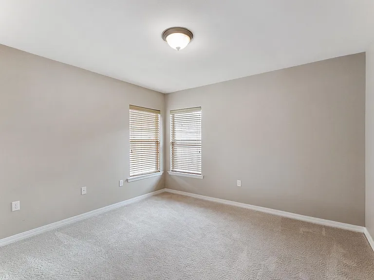 3096 Dundee Loop S — Photo 8