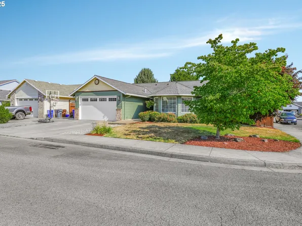 205 Probe St, Molalla, OR 97038