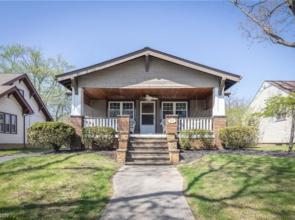 9610 Eureka Pkwy, Parma Heights, OH 44130