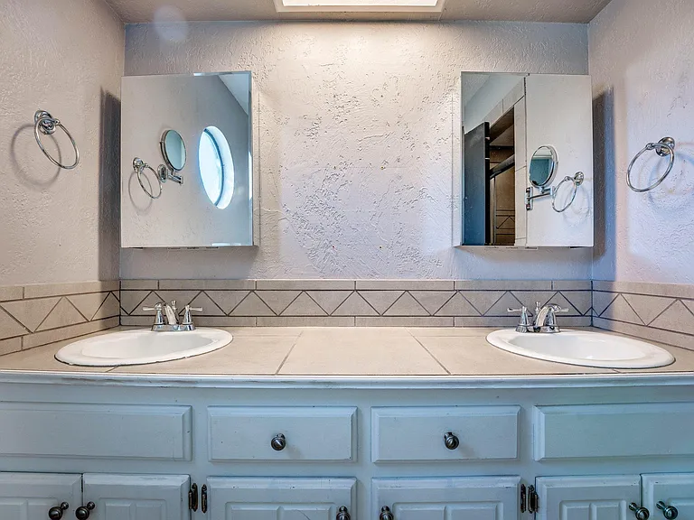 1205 Teal Pl — Photo 35