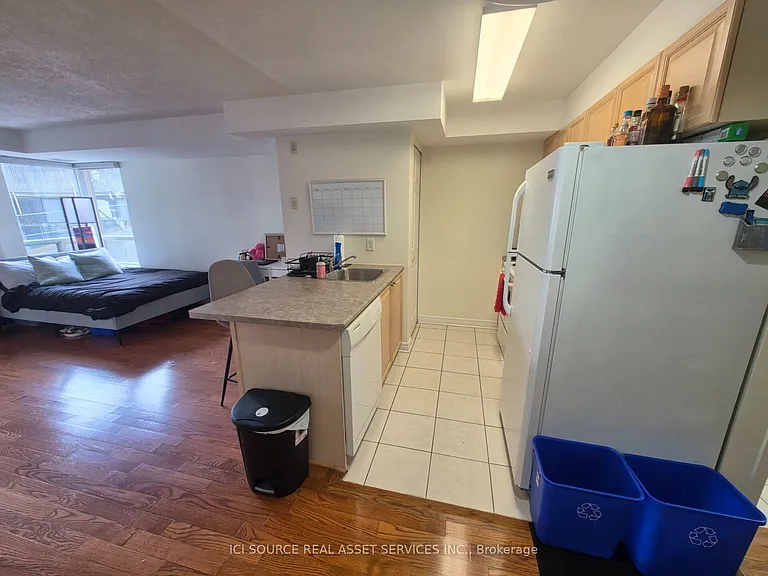 429 Somerset St W #204 — Photo 7