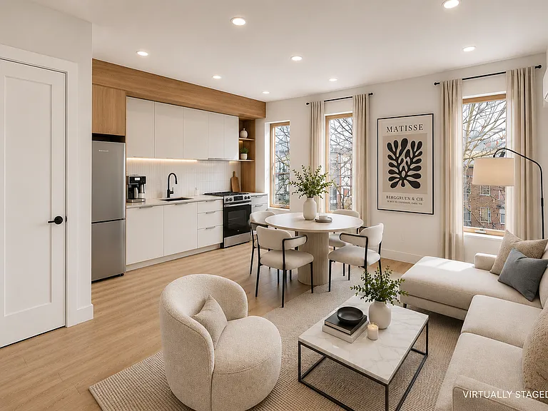 135 Moffat St #2R — Photo 1