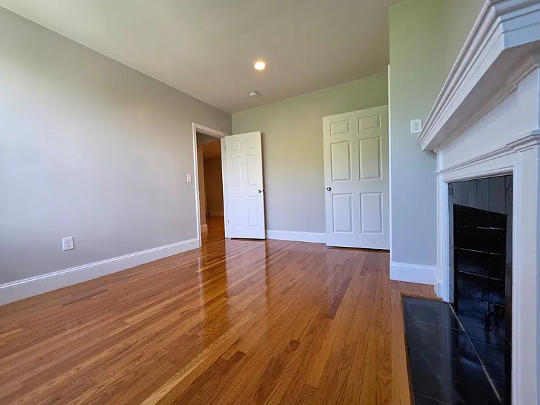 85 Egmont St #2 — Photo 17