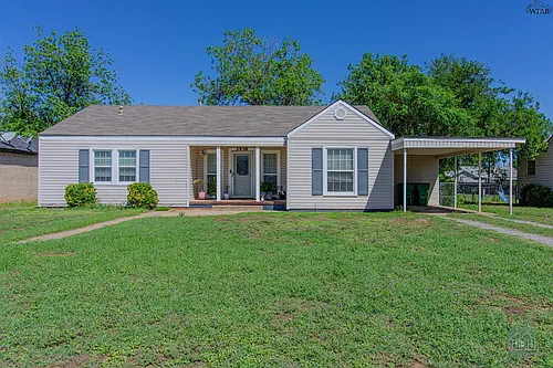 3938 Paradise St Photo 1